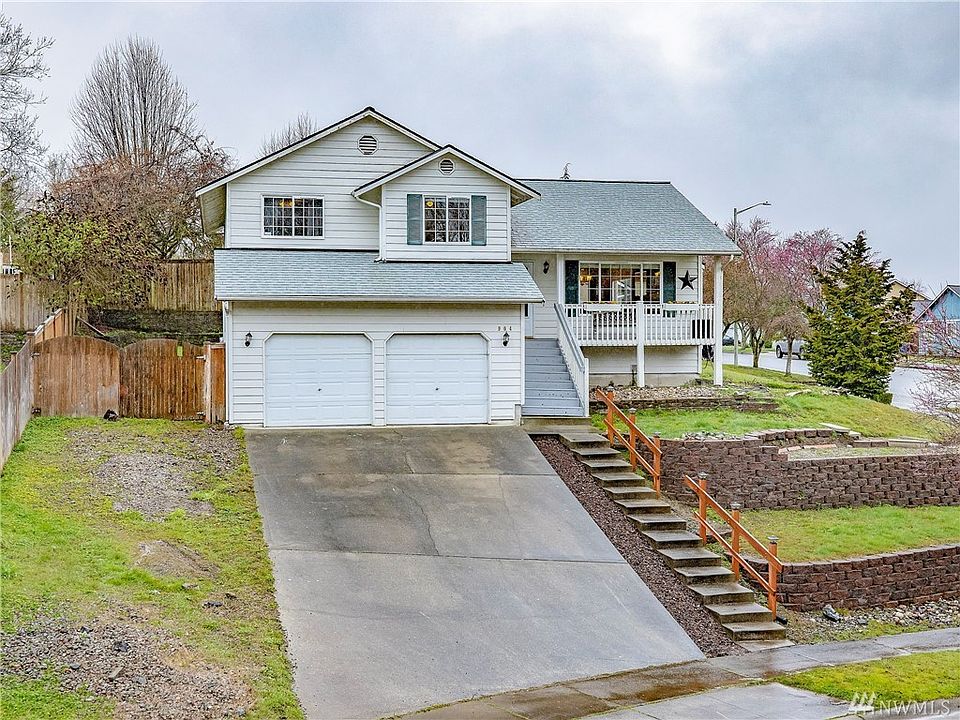 1st image of 904 98th Ave SE