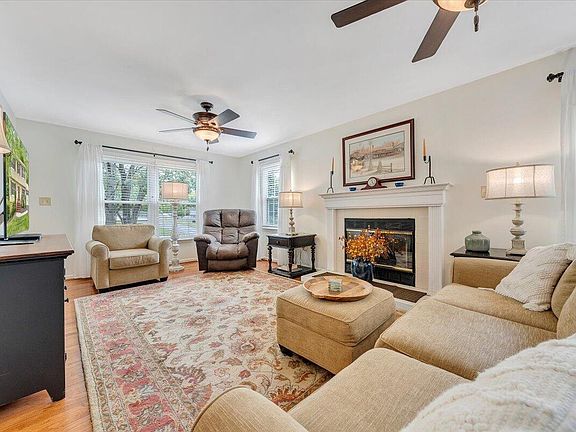 5th image of 7824 Forest Edge Dr