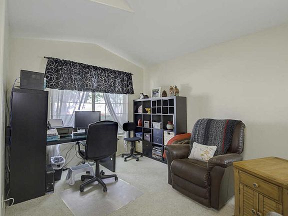 5th image of 1661 E Cardinal Dr