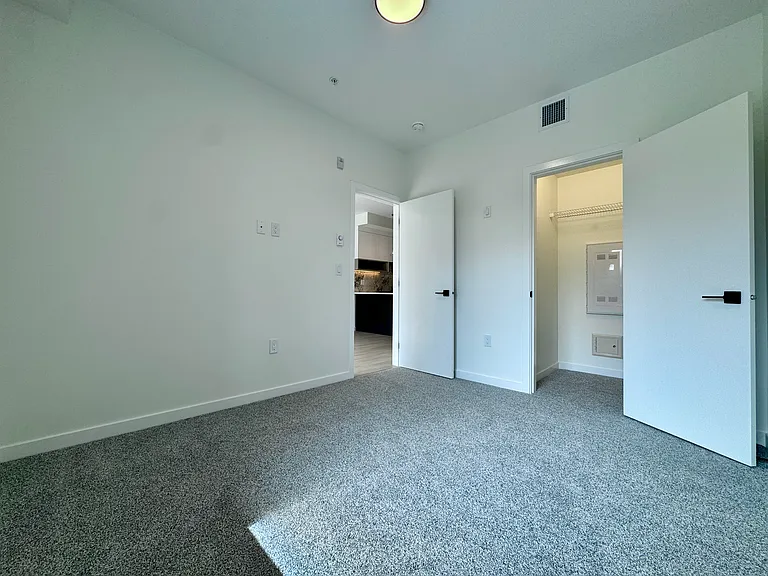 19310 Fraser Hwy #3 — Photo 14