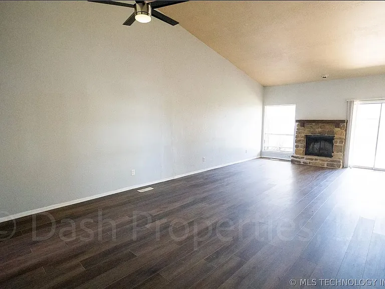 5104 S 75th East Ave — Photo 12