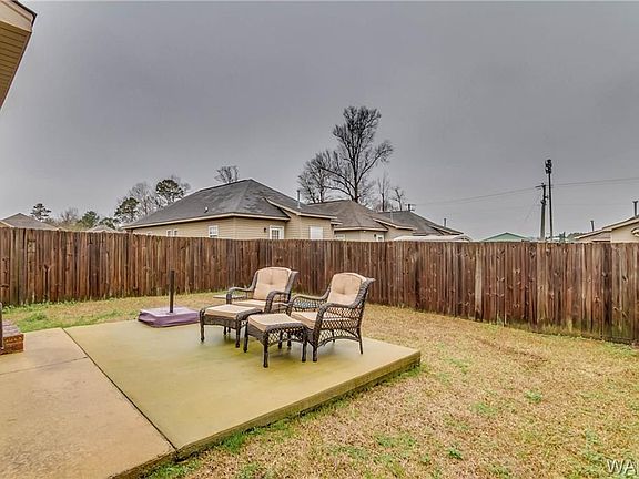 3rd image of 9816 Moonlight Dr