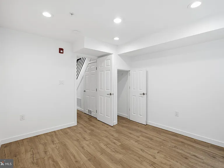 2162 E York St #1R — Photo 16