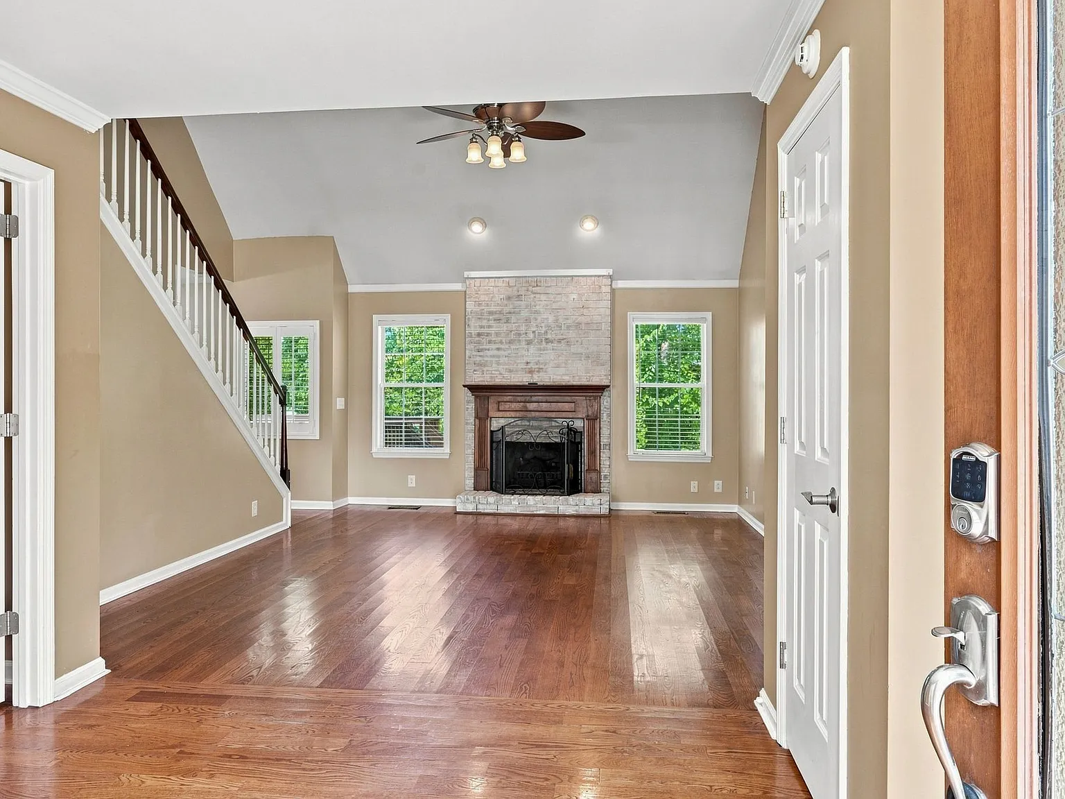 2908 Caymen Court - 1 — Photo 4