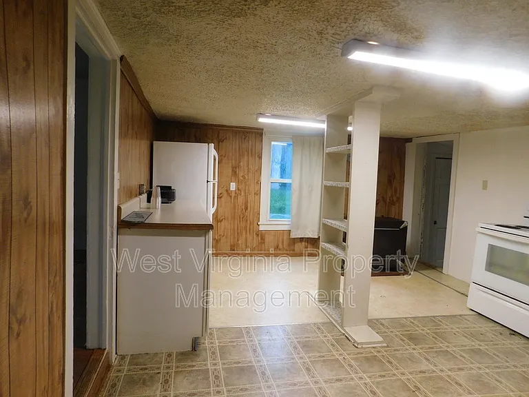 186 Benedict Ln — Photo 11
