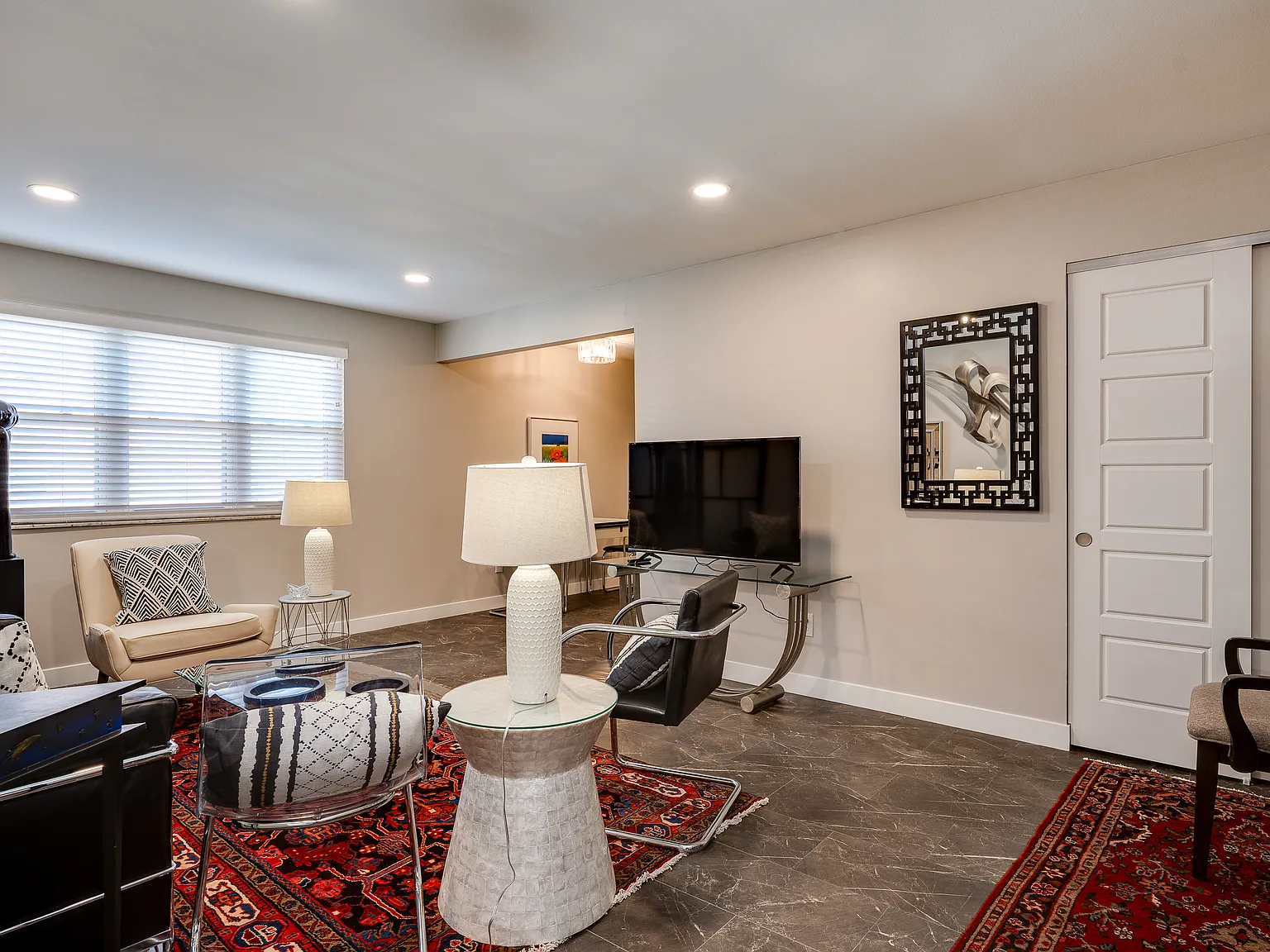 2 bed, 800 sqft, $1,400 — Photo 1