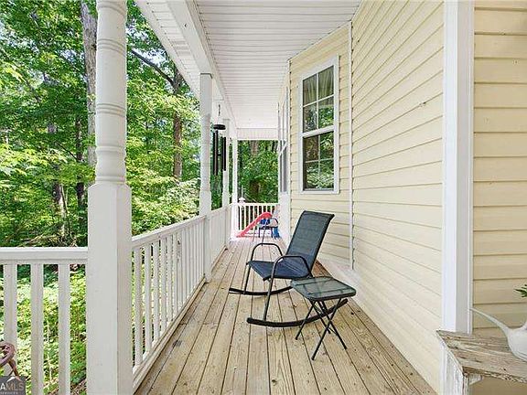 3rd image of 474 Spring Meadows Ave