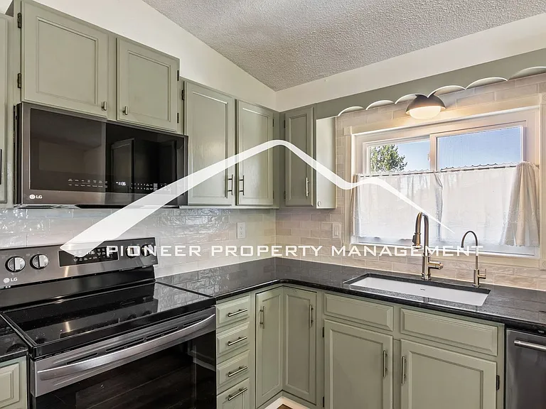 2607 Legend Dr — Photo 6