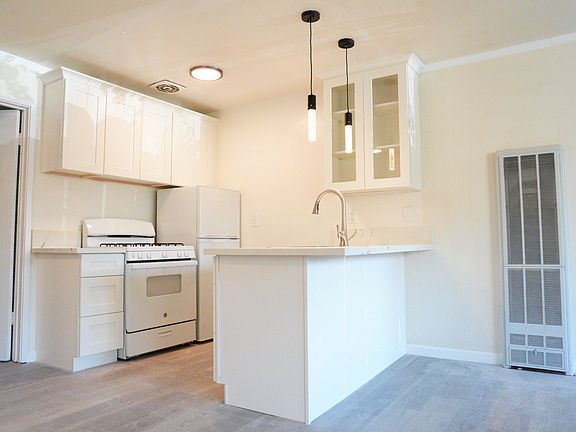 4th image of 5525 Claremont Ave APT 6