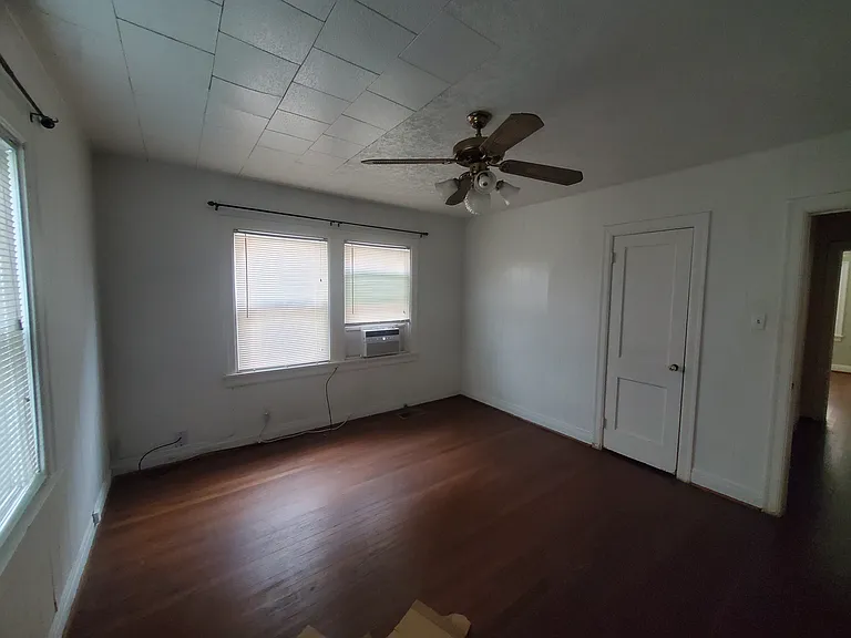 Front bedroom.