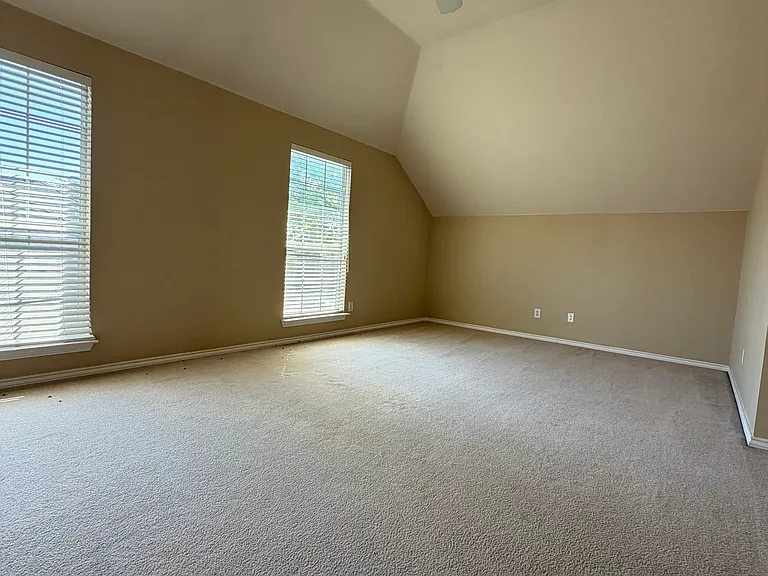 2513 Frosted Green Ln — Photo 22