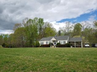 190 Clydesdale Dr, Campobello, SC 29322