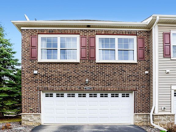 4th image of 7241 Jewel Ln N #801