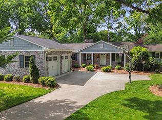 1147 Strathmore Cir, Winston Salem, NC 27104