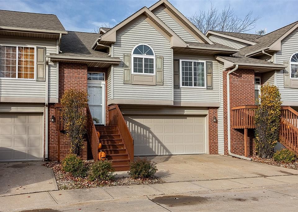 1st image of 120 David Lee Ct