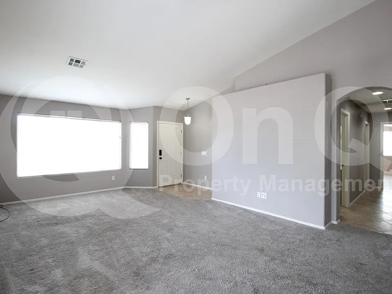 1139 E Morgan Ct — Photo 14