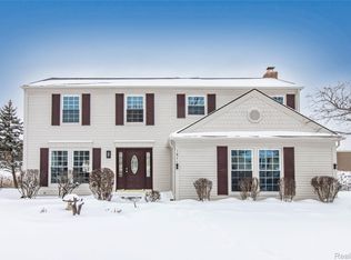 1871 Fleetwood Dr, Troy, MI 48098