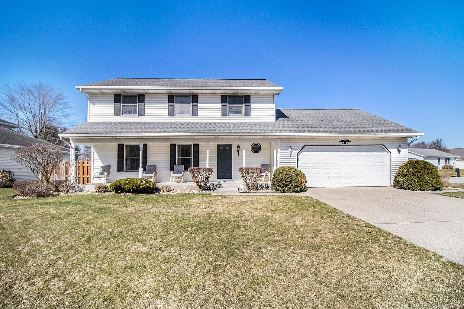 1301 Beacon Ct photo 1