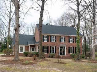 108 Shadowood Dr, Simpsonville, SC 29681