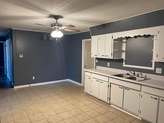 5th image of 510 N 3rd St
