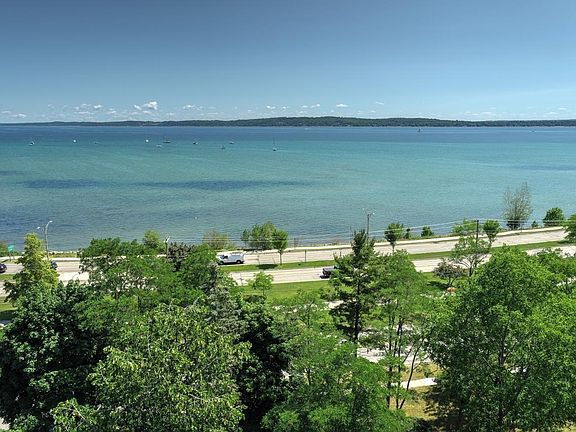 1111 Bay St, Traverse City, MI 49684 | MLS #1916541 | Zillow