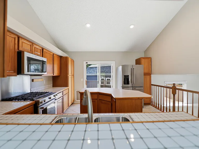 4827 Herndon Cir — Photo 5