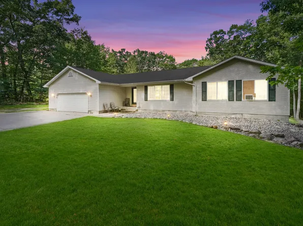 10603 Tall Oaks Ct, Roscommon, MI 48653