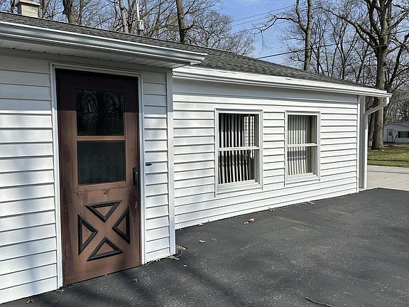 3rd image of 2399 Sylvan Dr