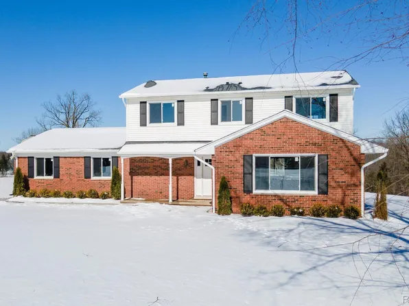 8435 Five Mile Rd, Northville, MI 48168
