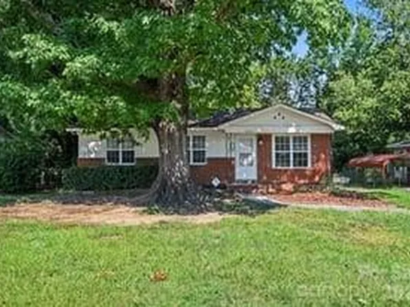 4421 Knollcrest Dr, Charlotte, NC 28208