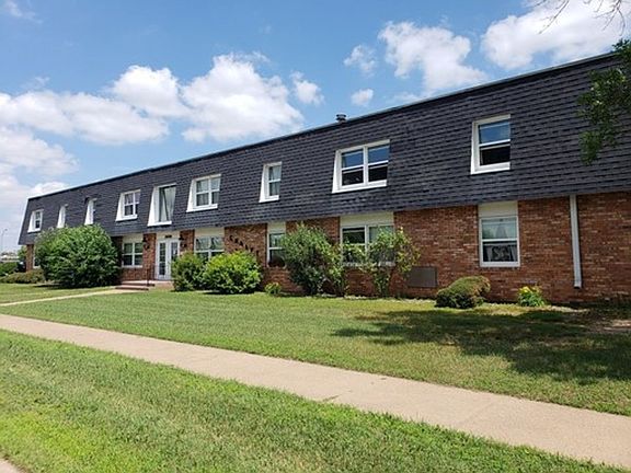 5th image of 2609 Thomas Dr APT 14