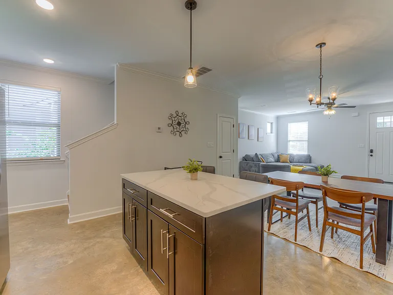 1030 Forrest Ave #1030 — Photo 12