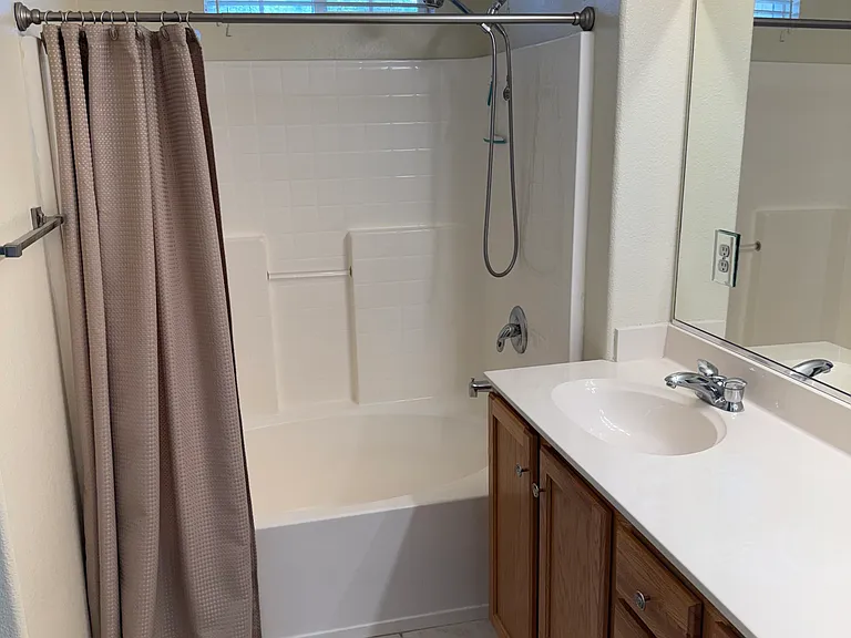 1706 Esplanade Cir — Photo 8