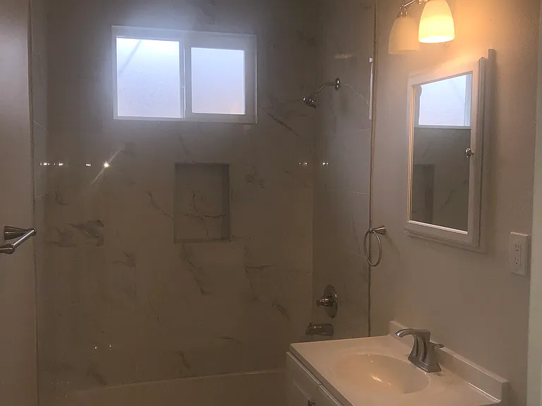 5461 Kingsley St #D — Photo 7