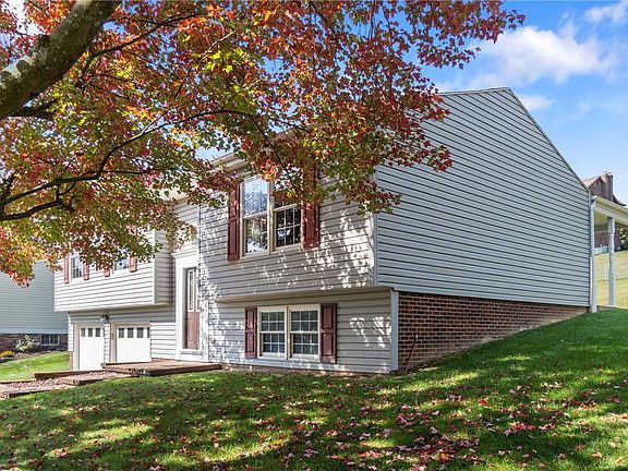 3rd image of 1017 Balsam Dr