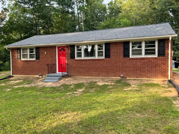 1040 Chatham Rd, Halifax, VA 24558