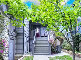 208 W 13th Ave, Vancouver, BC V5Y1V9