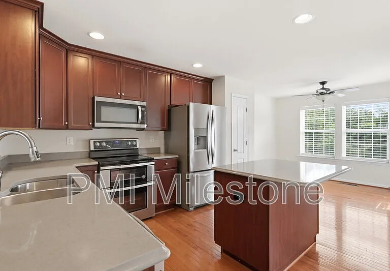 100 Bertelli Ct — Photo 4