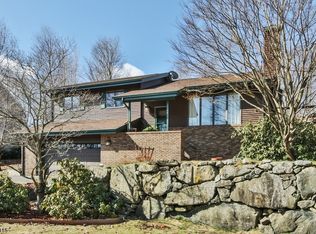 64 Upper High Crest Dr, West Milford, NJ