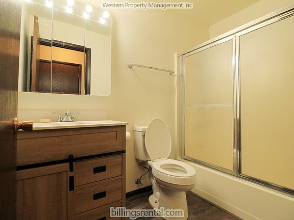 5th image of 2020 Plaza Dr