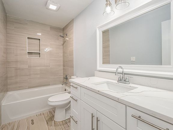 4th image of 901 Bonita Dr