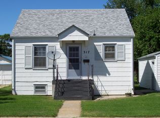 317 W 15th St, Scottsbluff, NE 69361