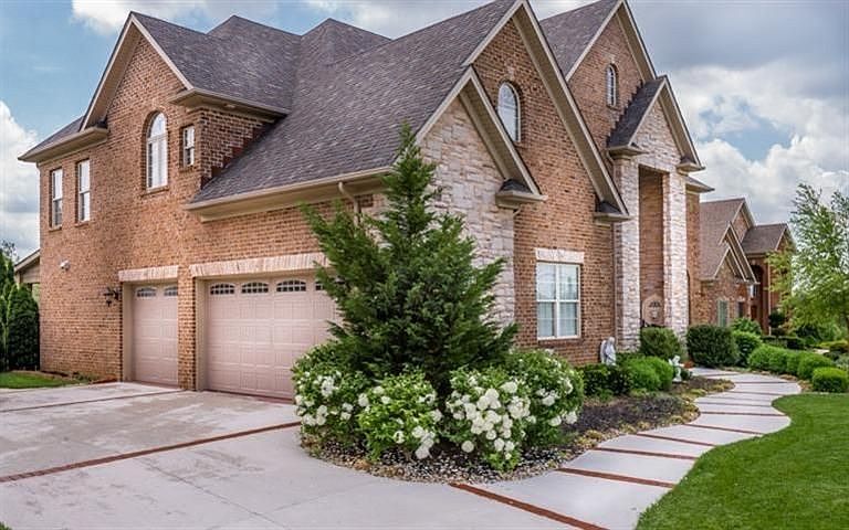 2nd image of 3236 Linville Ln