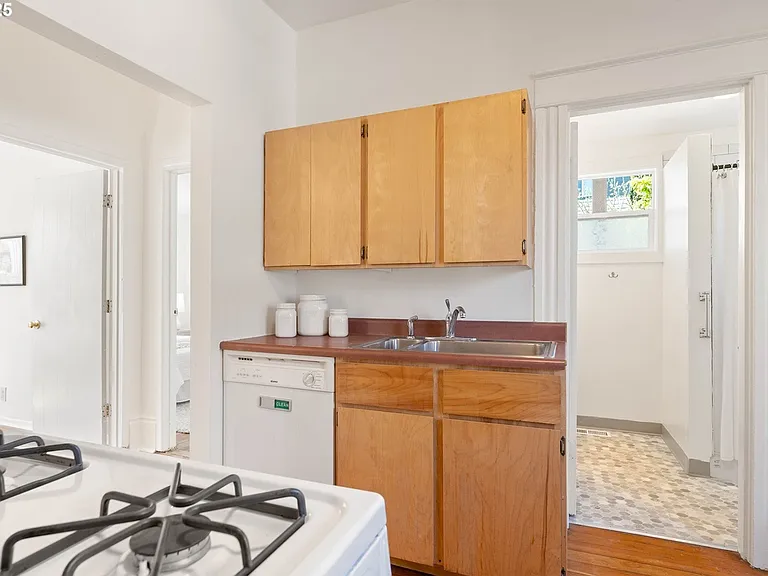5705 N Albina Ave #1 — Photo 11