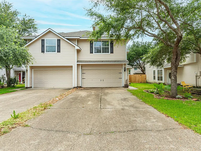 336 Capella Oaks Ln — Photo 2