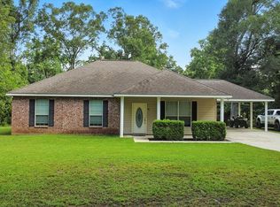 16 Tripp Ln, Carriere, MS 39426