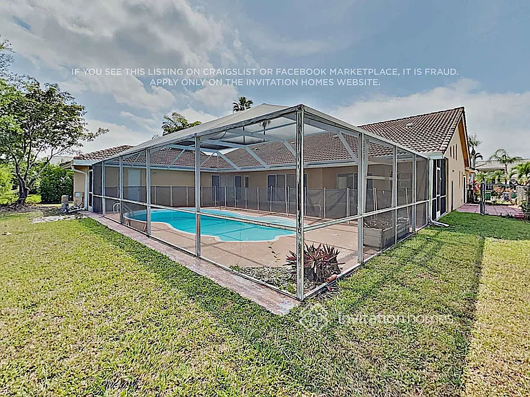 10347 NW 50th Ct — Photo 13