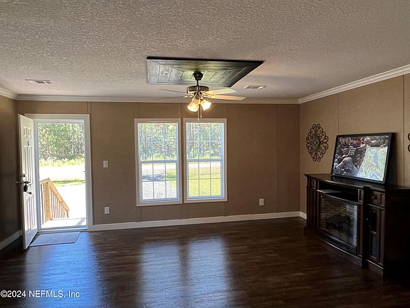 4th image of 10610 EBERT Avenue