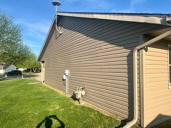 4th image of 2865 Dawn Ln