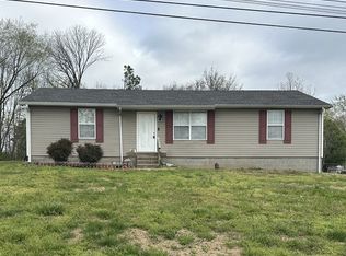 361 Dupuis Dr, Clarksville, TN 37042